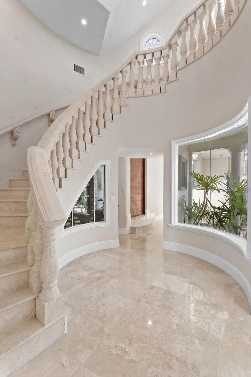 MUSTIQUE BAY - Residential