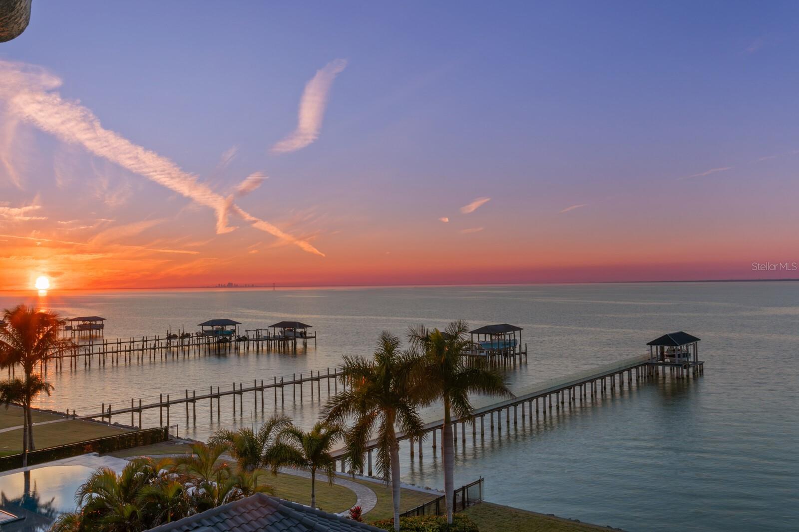 MUSTIQUE BAY - Residential