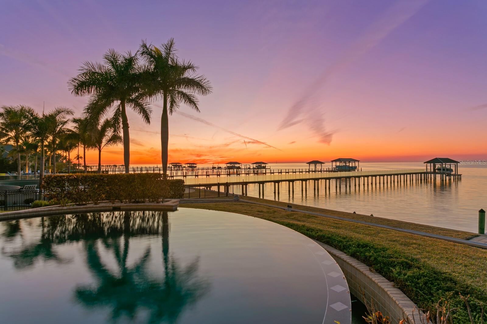 MUSTIQUE BAY - Residential
