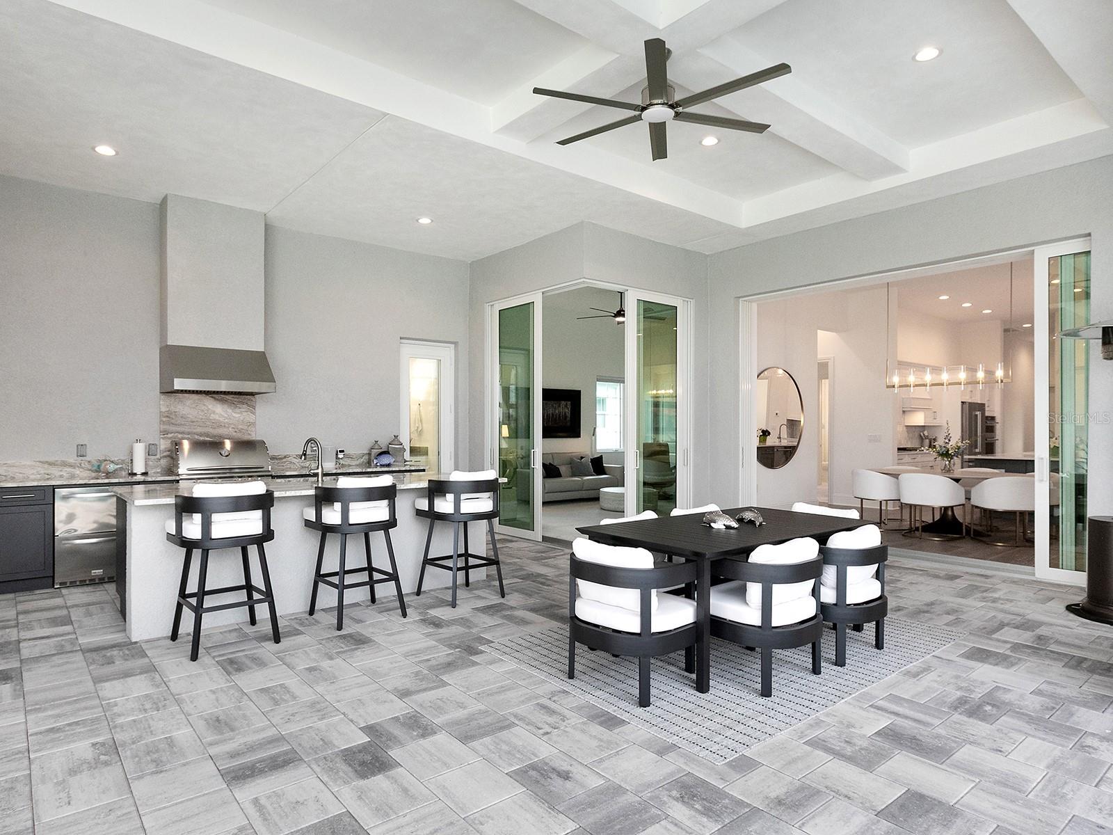 LAKE CLUB - Residential