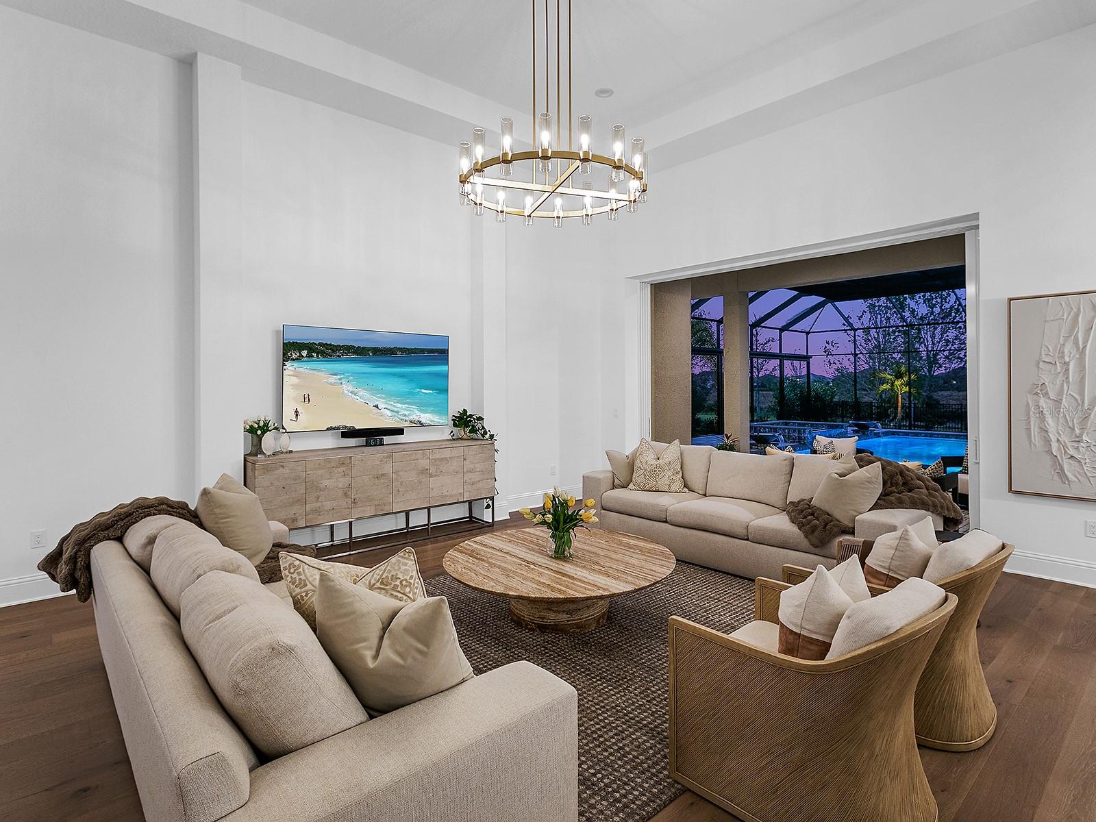 LAKE CLUB - Residential