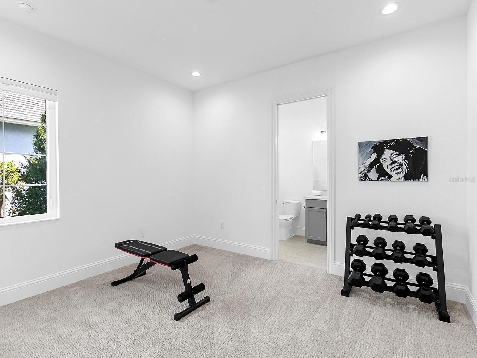 LAKE CLUB - Residential