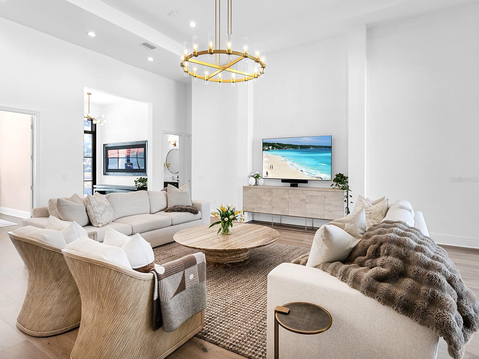 LAKE CLUB - Residential