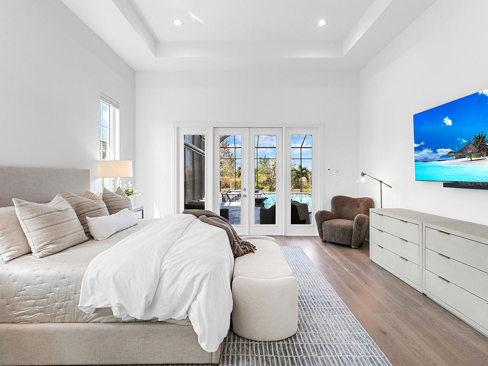 LAKE CLUB - Residential