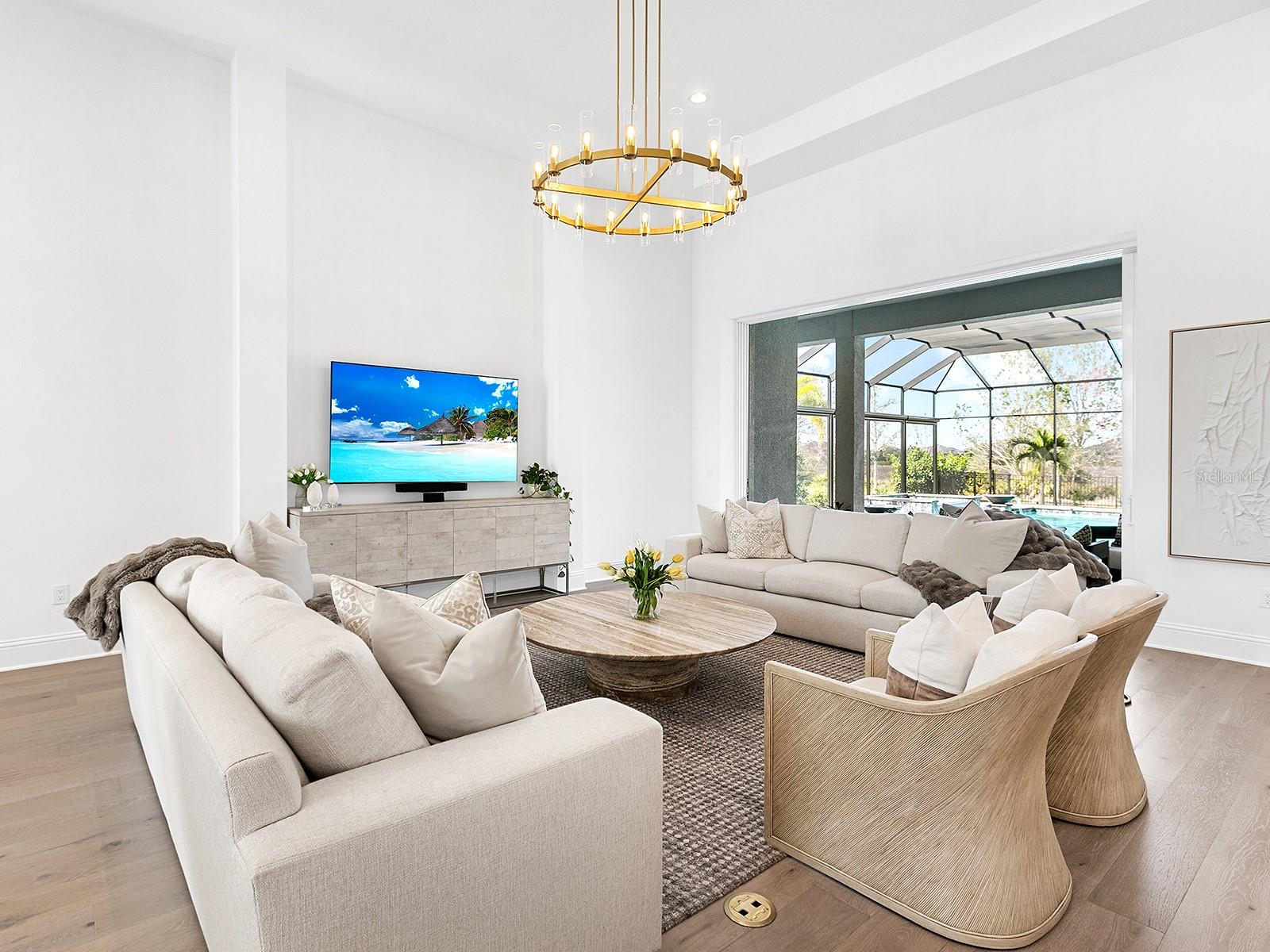 LAKE CLUB - Residential