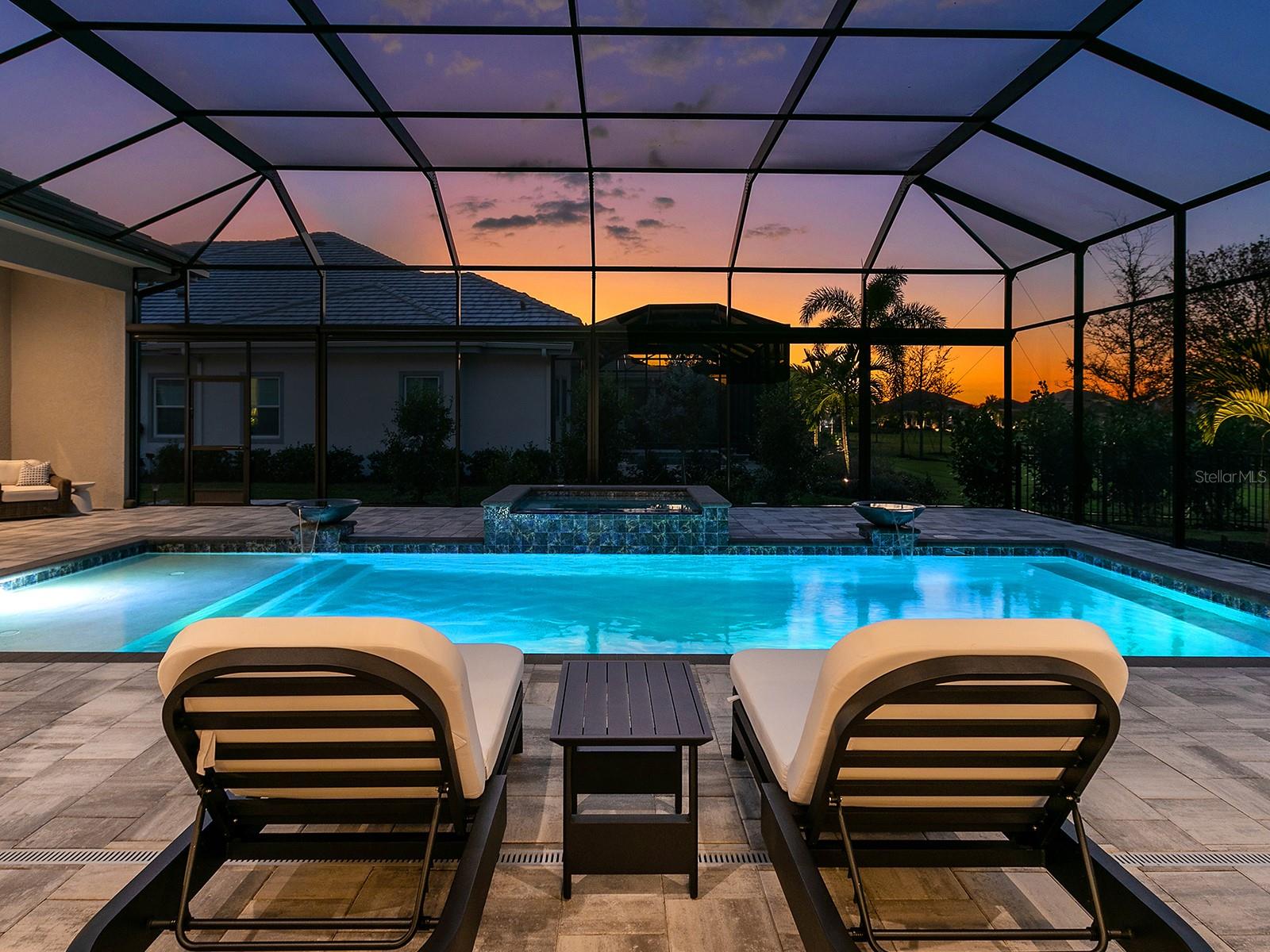 LAKE CLUB - Residential