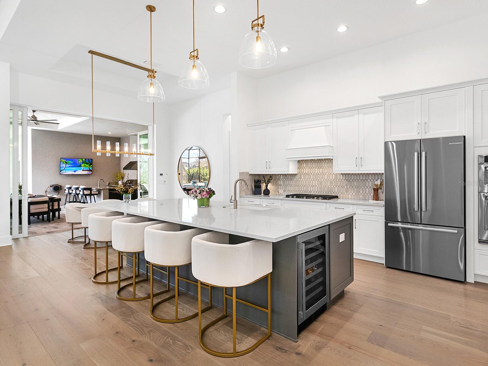 LAKE CLUB - Residential