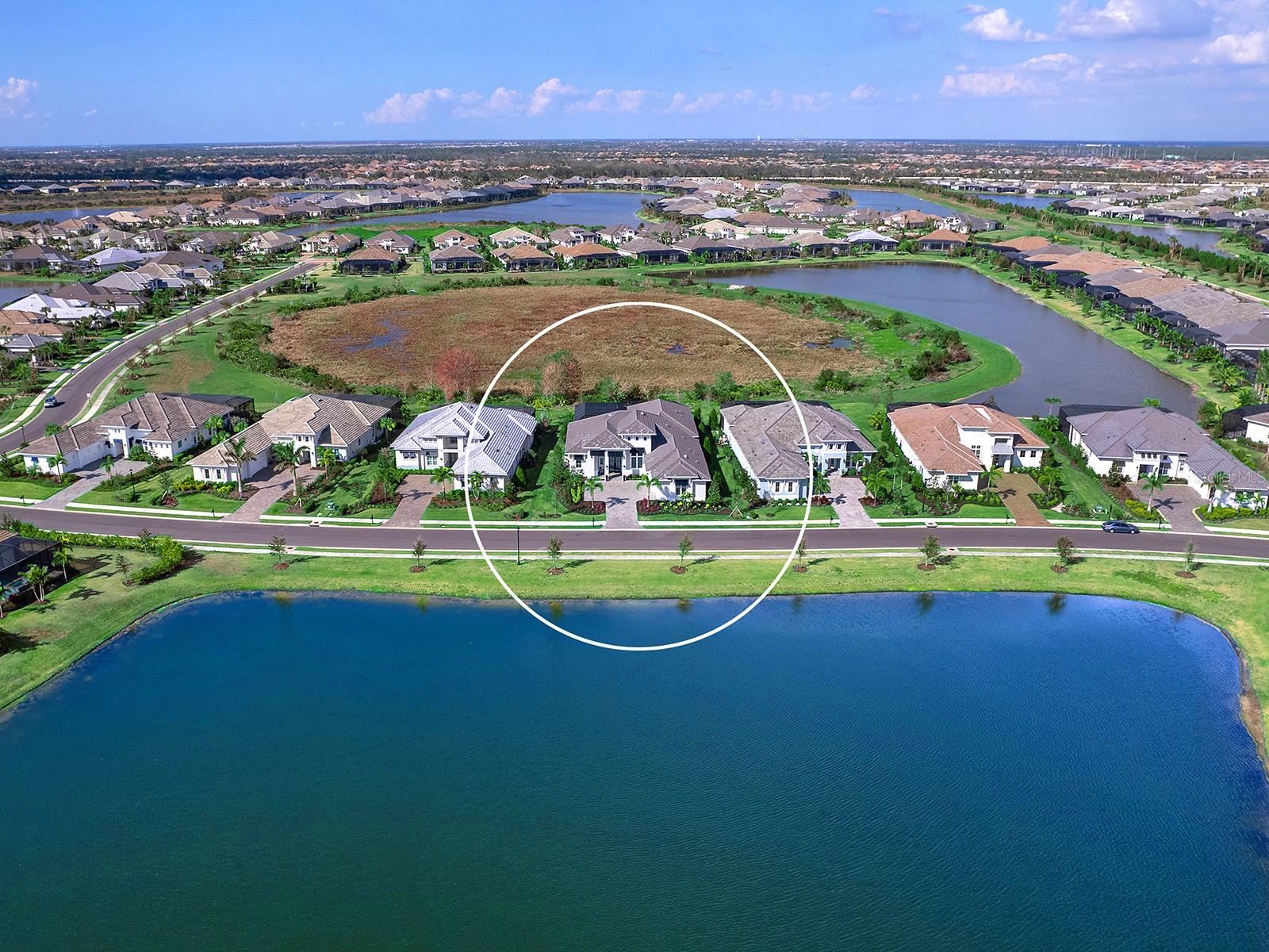 LAKE CLUB - Residential