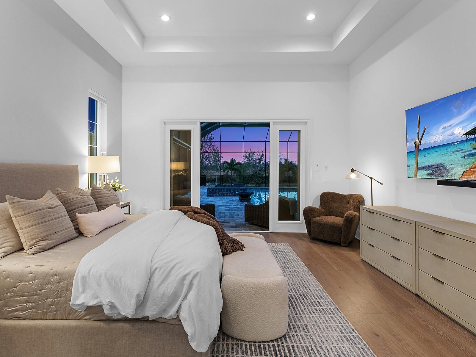 LAKE CLUB - Residential