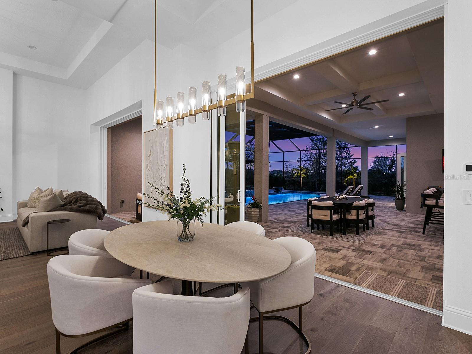 LAKE CLUB - Residential