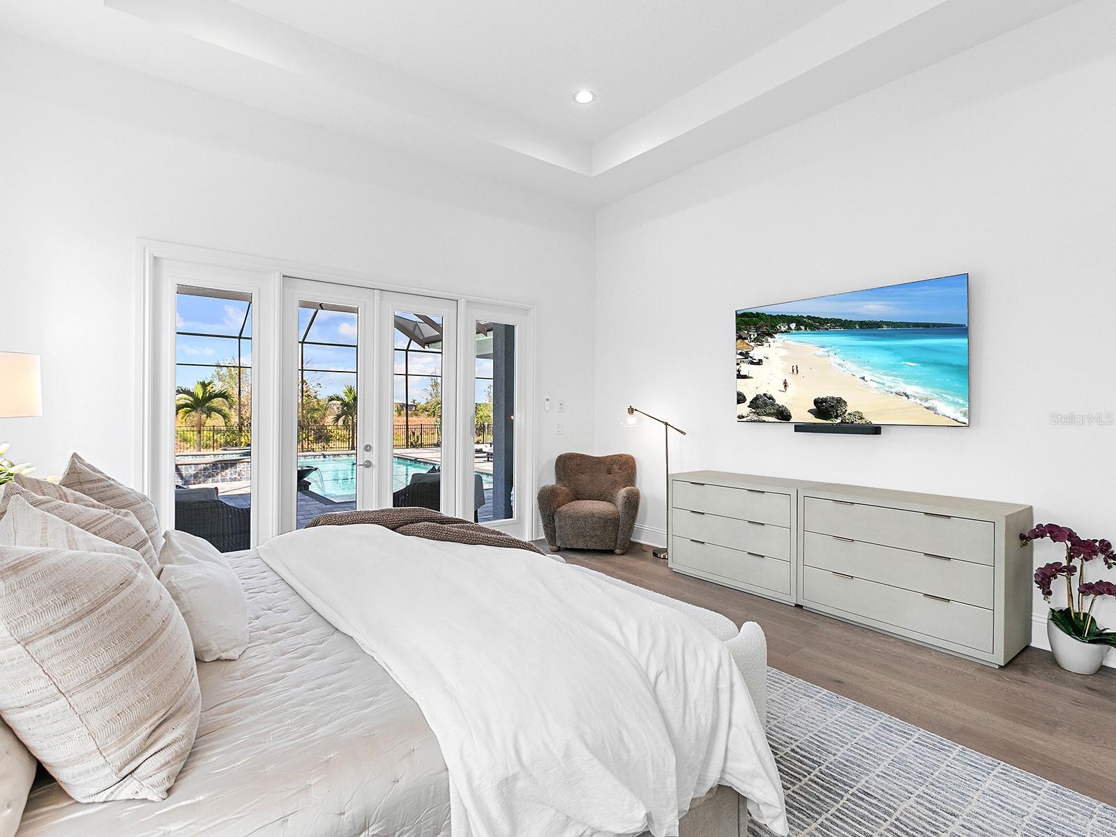 LAKE CLUB - Residential