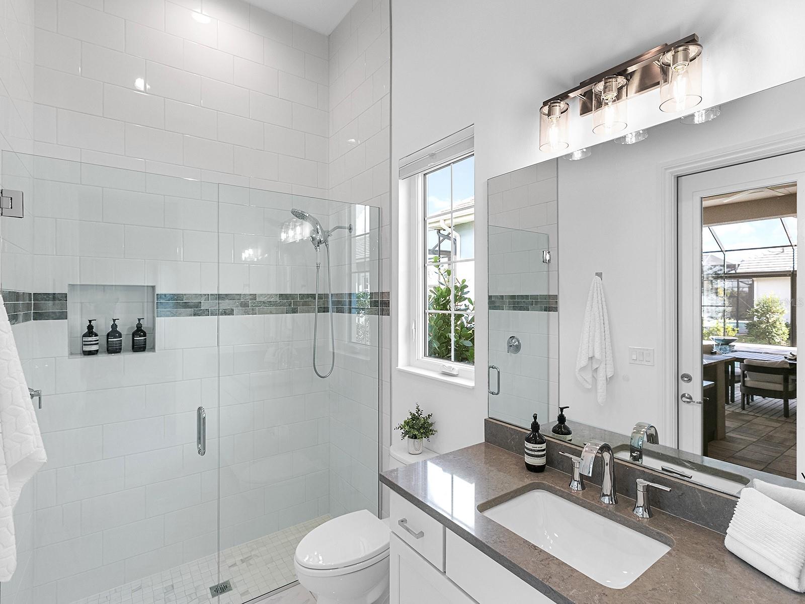 LAKE CLUB - Residential