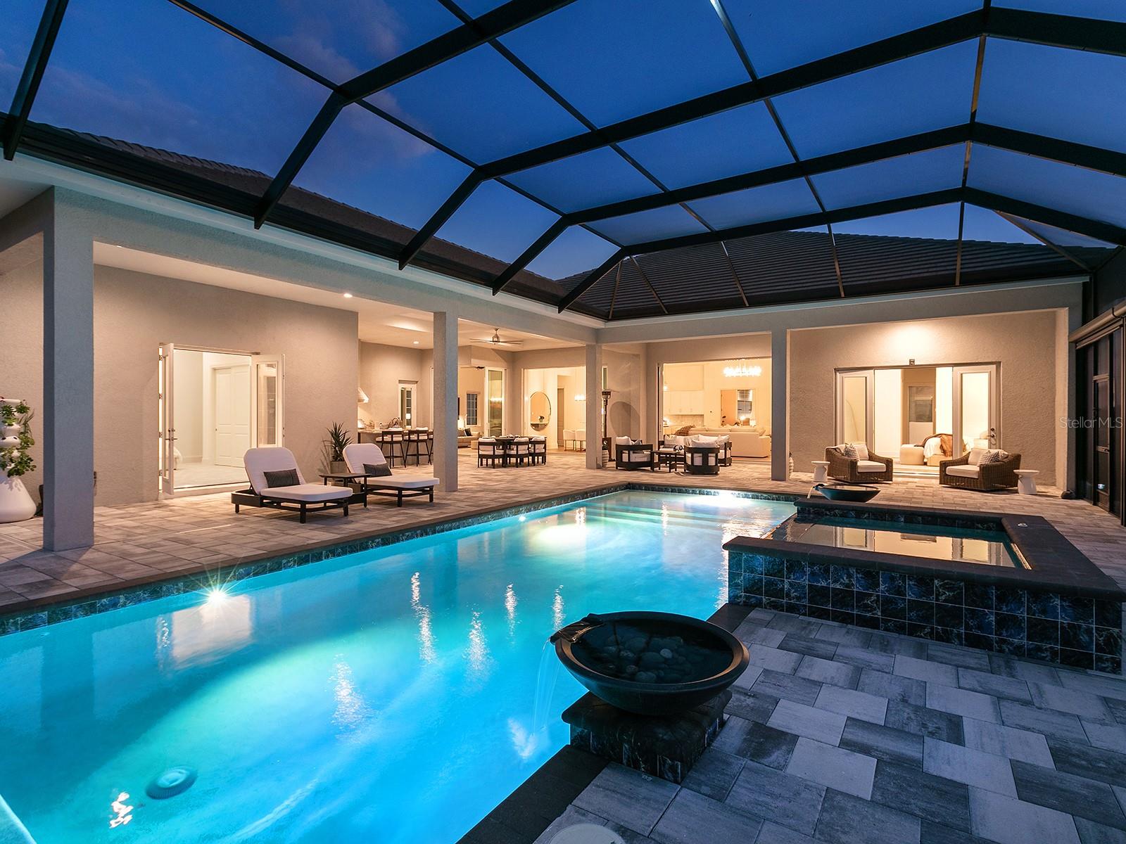 LAKE CLUB - Residential