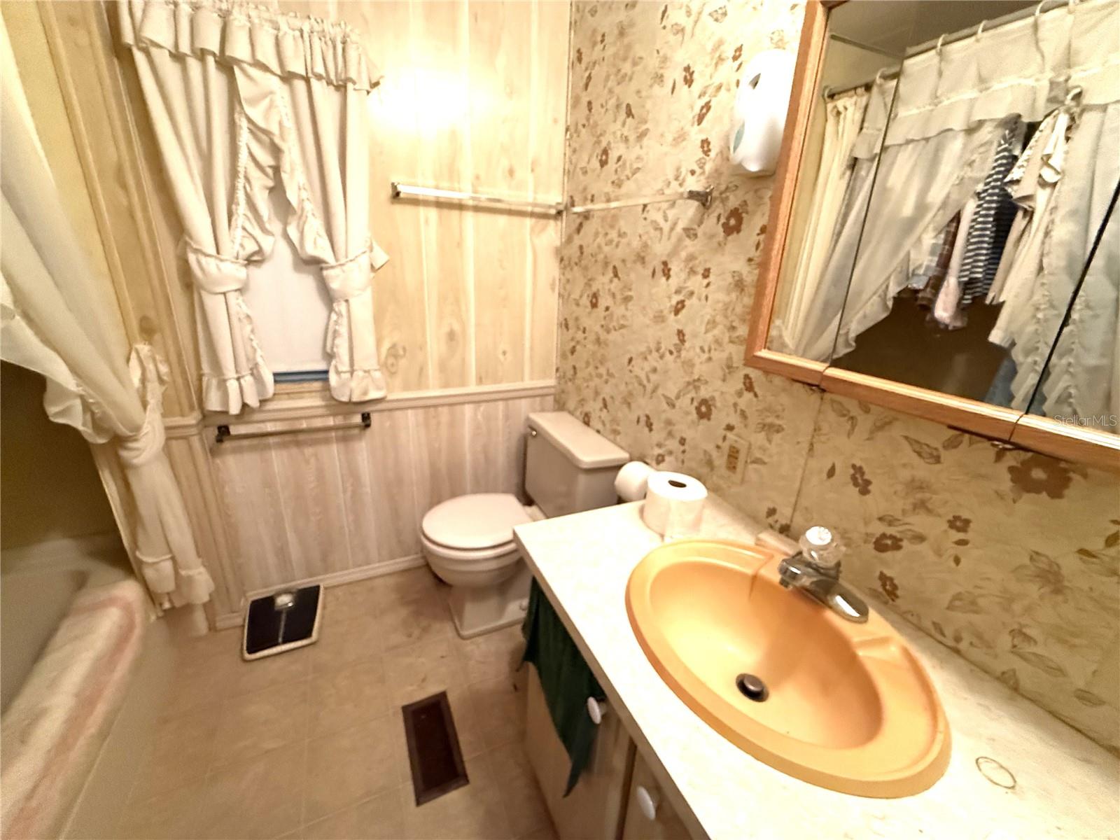 WALK IN WATER VILLAGE - Residential