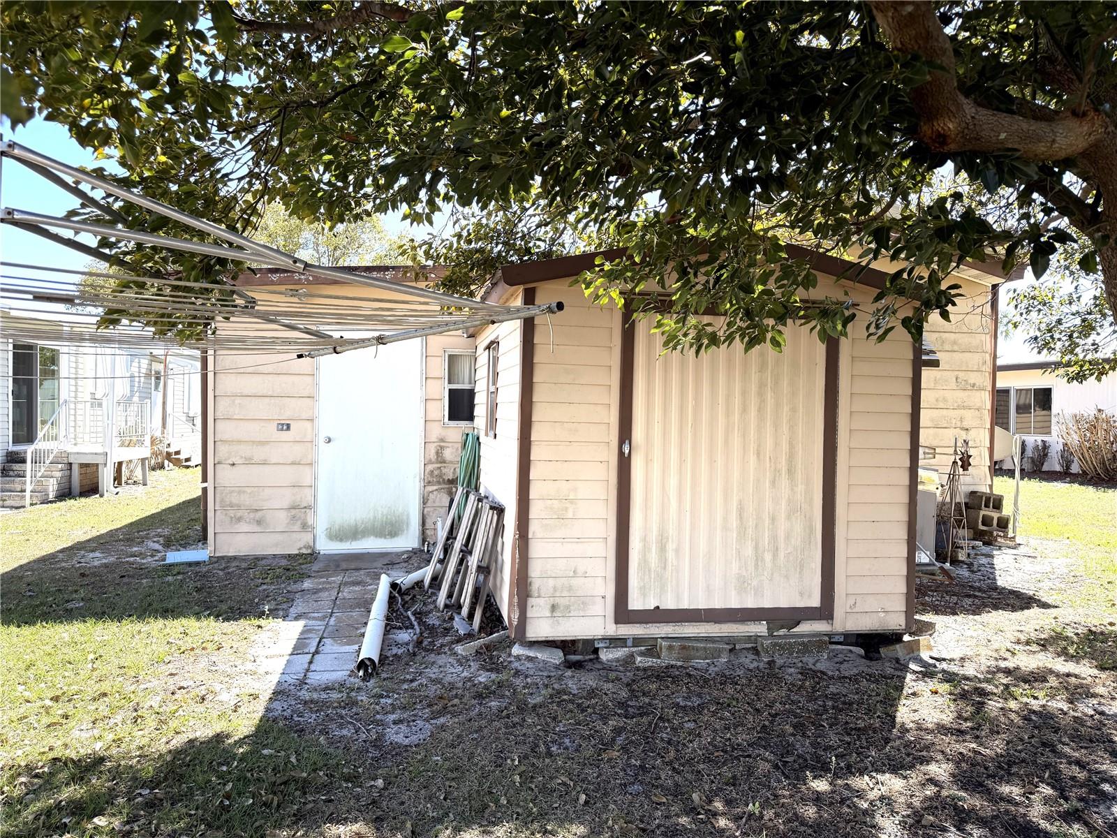 WALK IN WATER VILLAGE - Residential