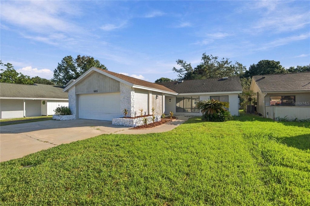 Photo of 955 Wedgewood Drive, Winter Springs, FL 32708 (MLS # O6452499)