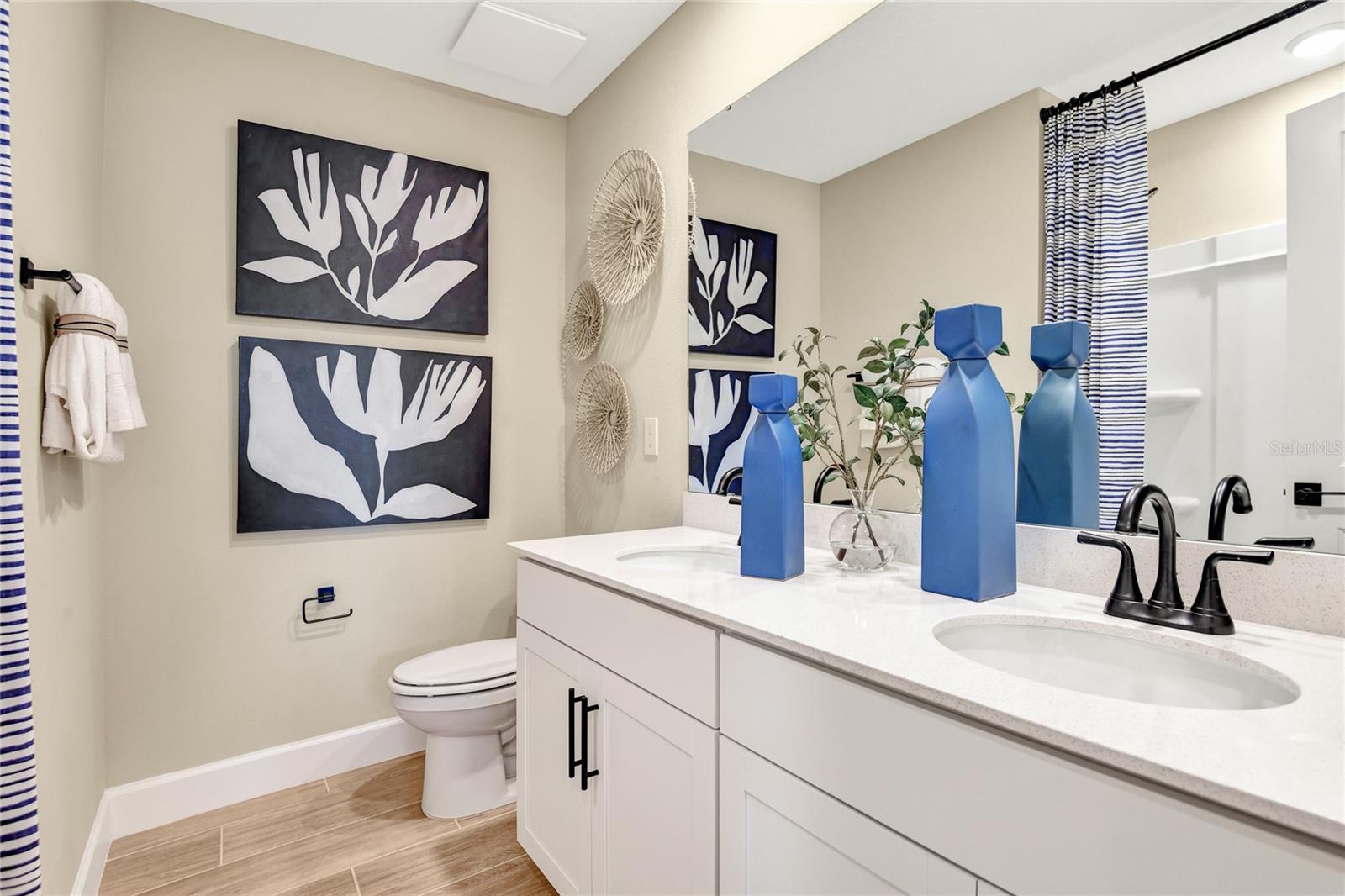 SEAPORT VILLAGE - Residential