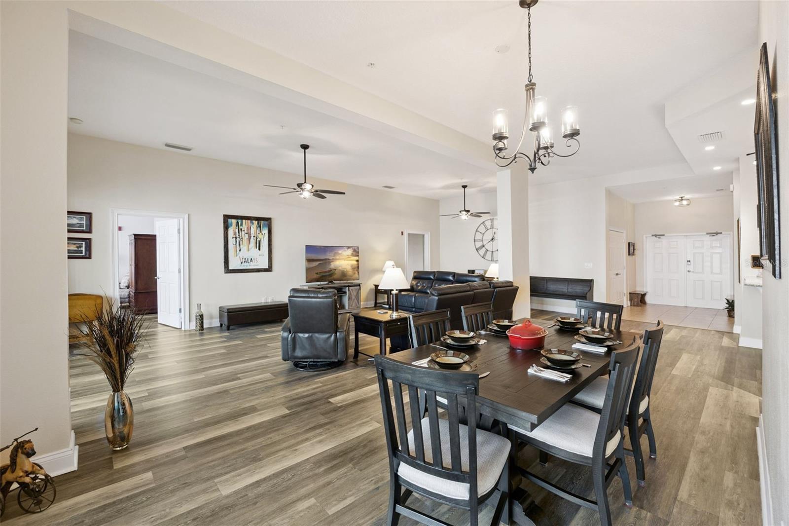 GATEWAY AT RIVERWALK A CONDO THIRD AMD - Residential