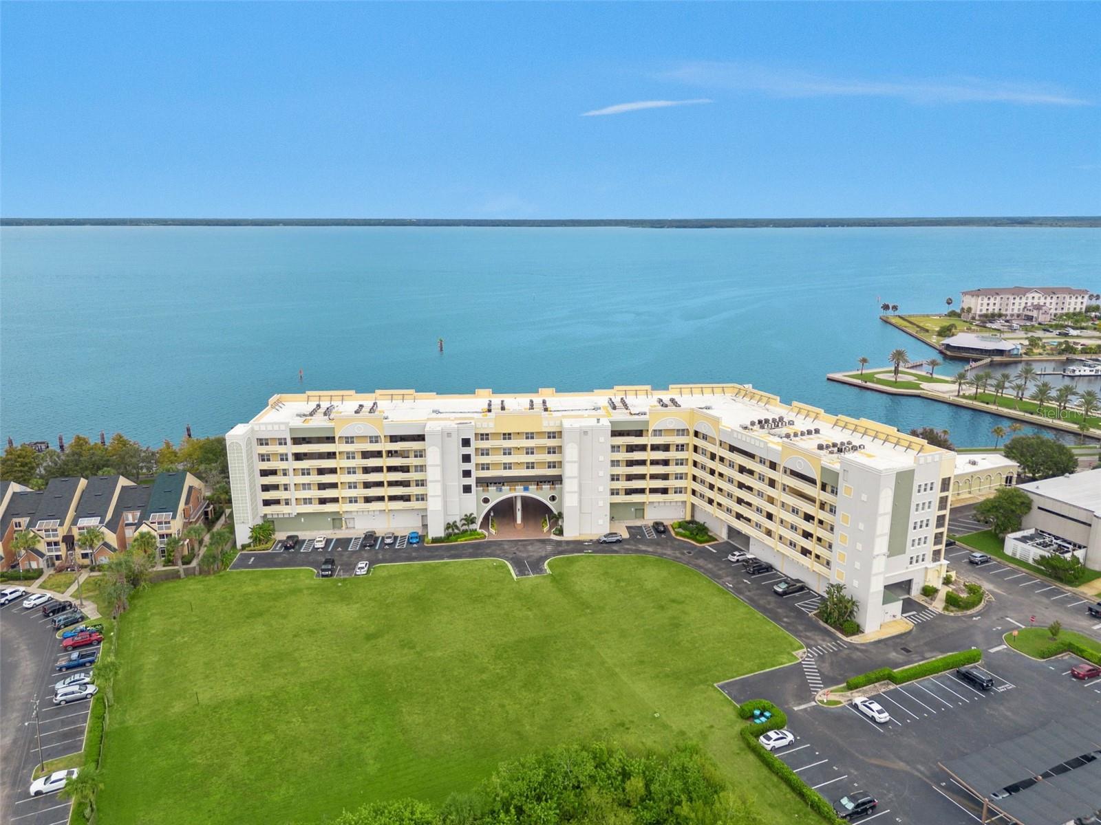 GATEWAY AT RIVERWALK A CONDO THIRD AMD - Residential