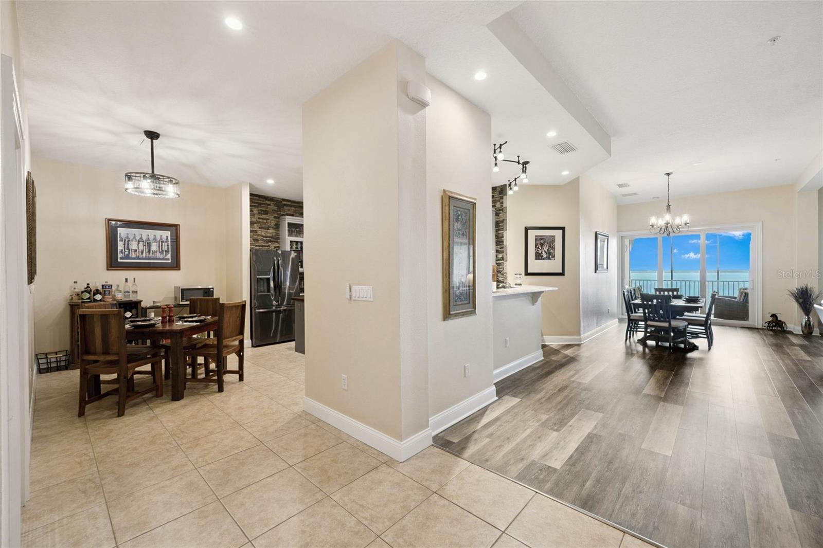 GATEWAY AT RIVERWALK A CONDO THIRD AMD - Residential