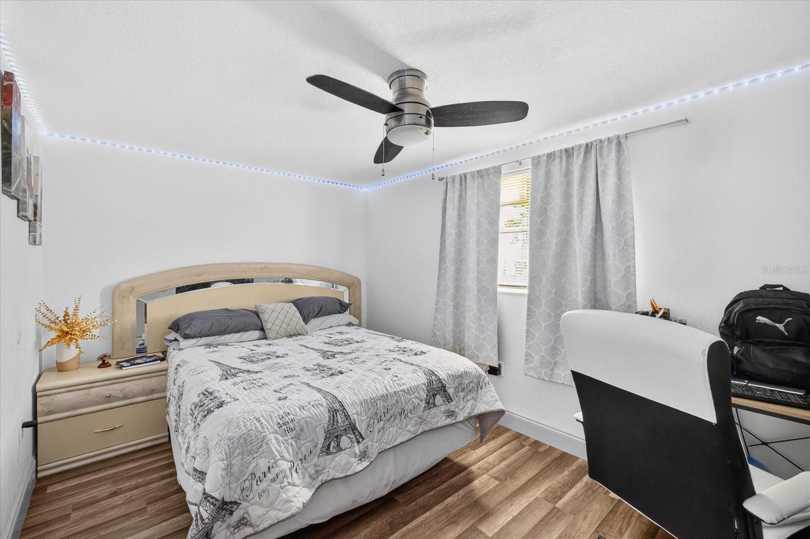 REGENCY PARK - Residential