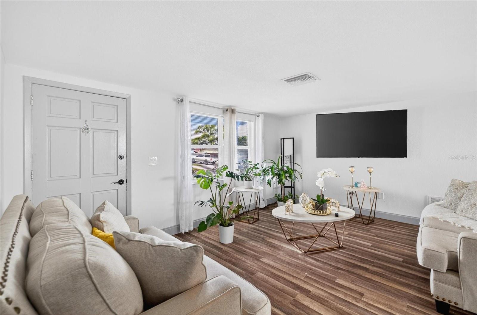 REGENCY PARK - Residential