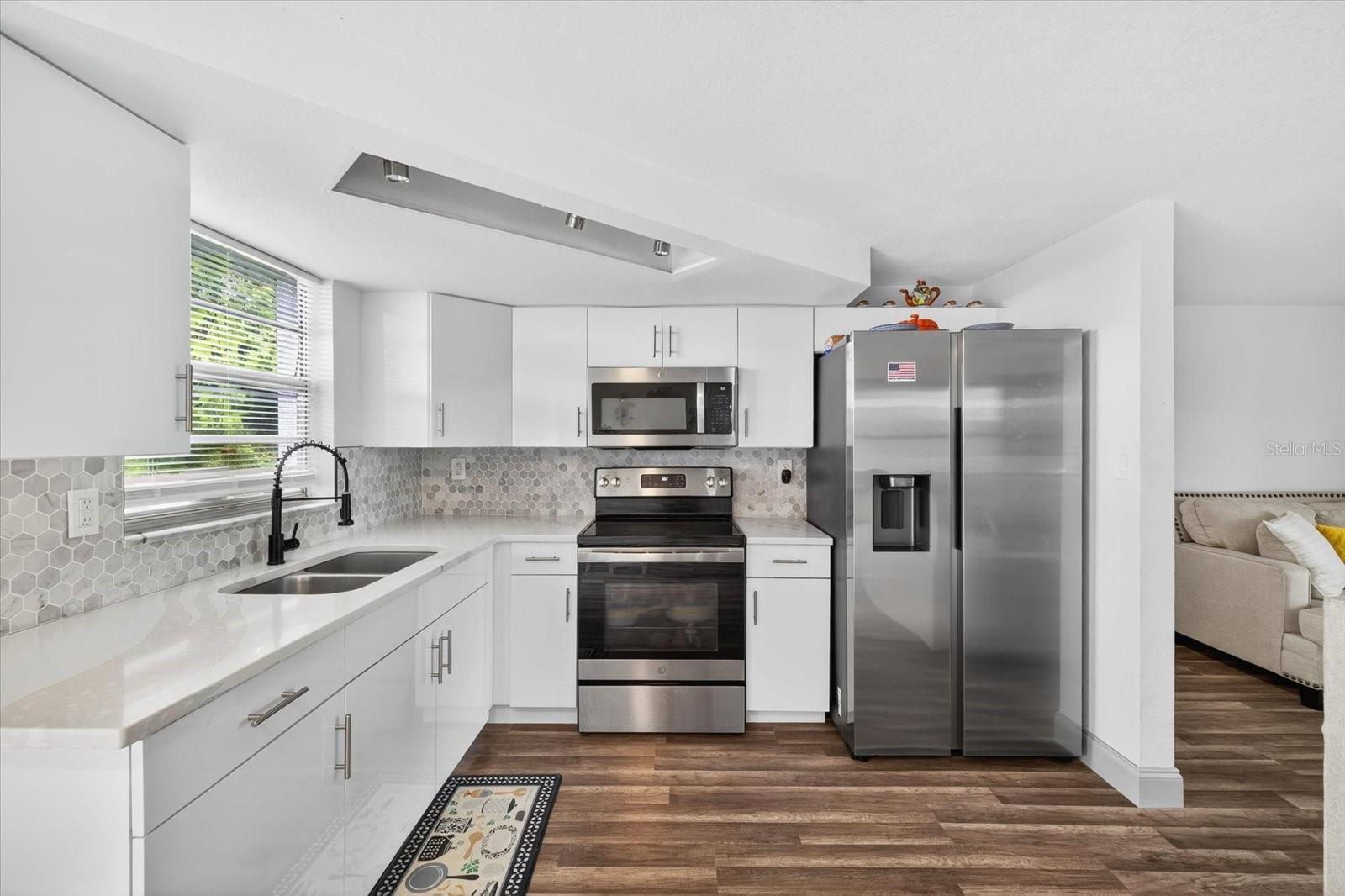 REGENCY PARK - Residential