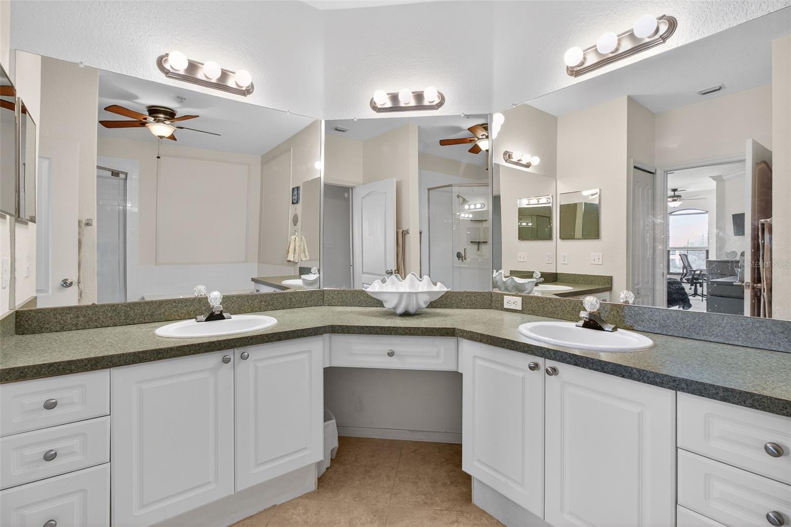 GRAND BELLAGIO AT BAYWATCH - Residential