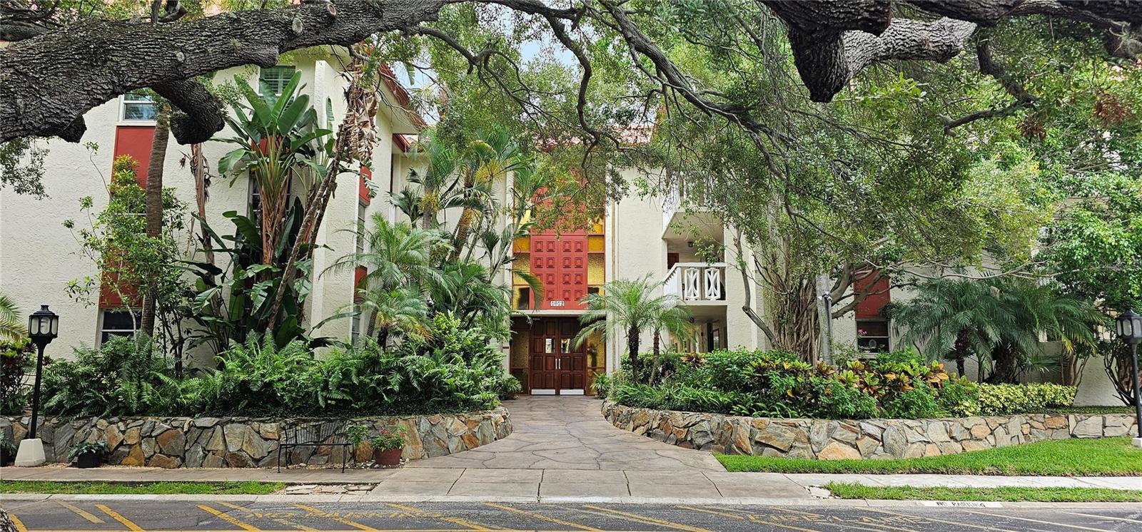 View CLEARWATER, FL 33764 condo