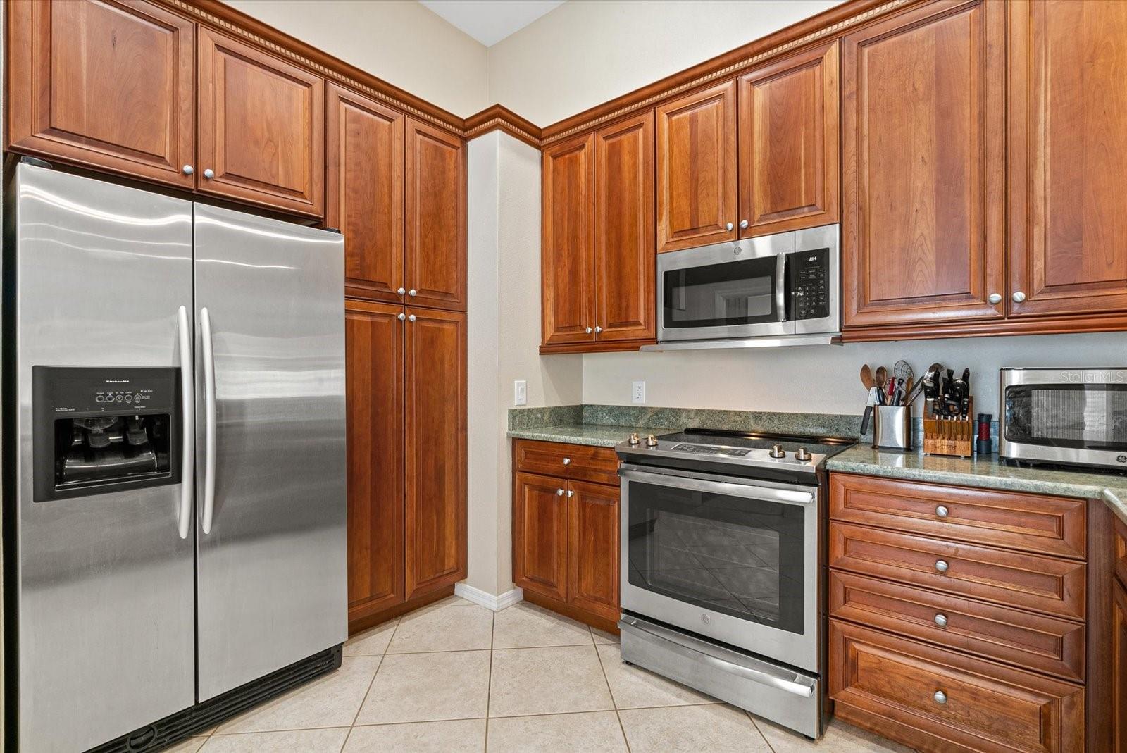 VILLAS AT DEER CREEK - Residential