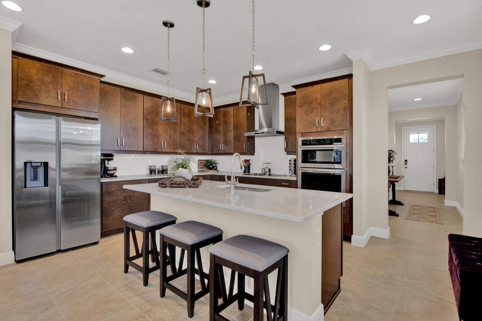 7529 CASTLEWOOD COURT