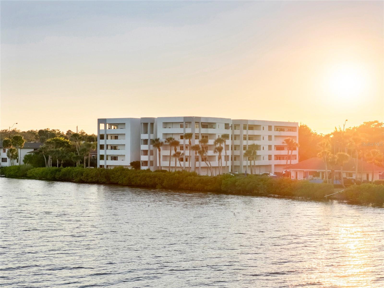 RHUM COVE - Residential