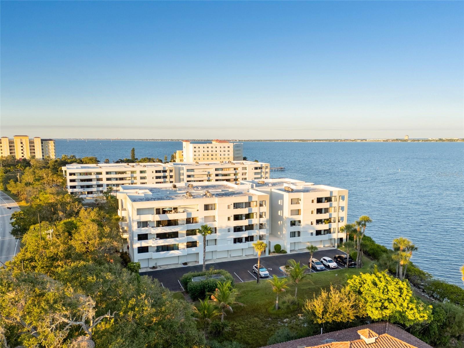 RHUM COVE - Residential