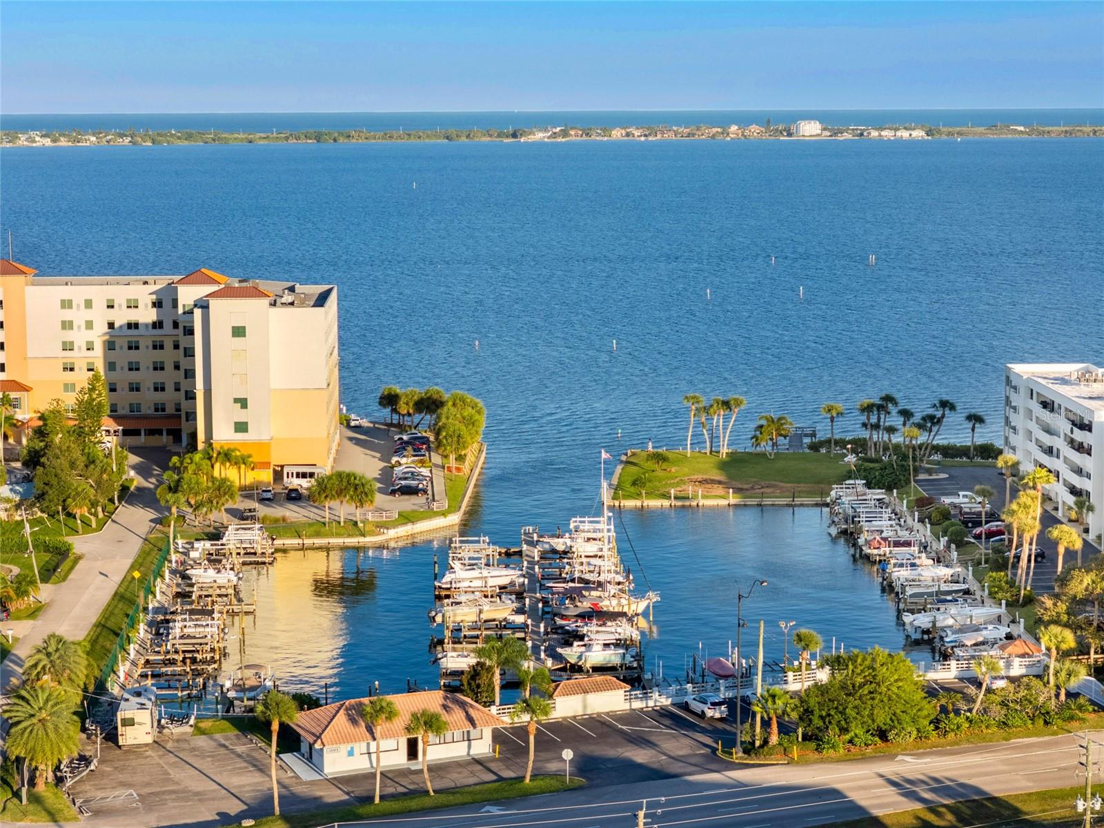 RHUM COVE - Residential