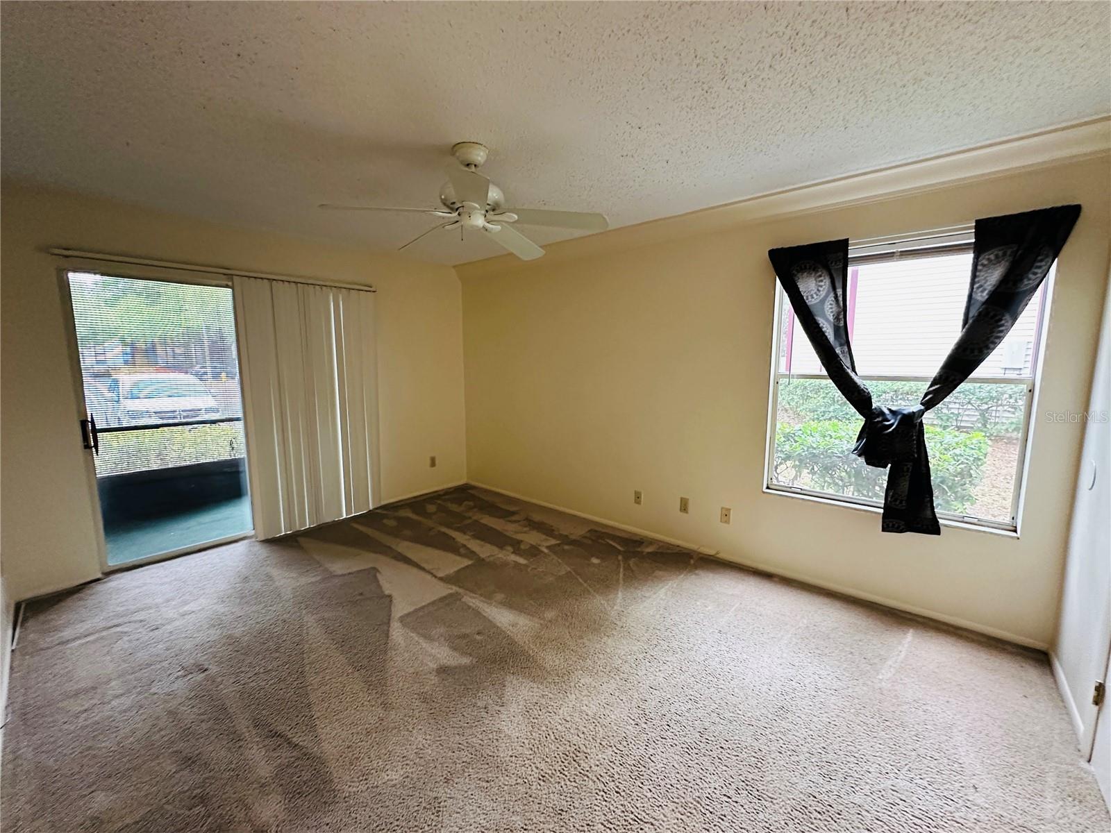 HARBOURTOWNE AT COUNTRY - Residential