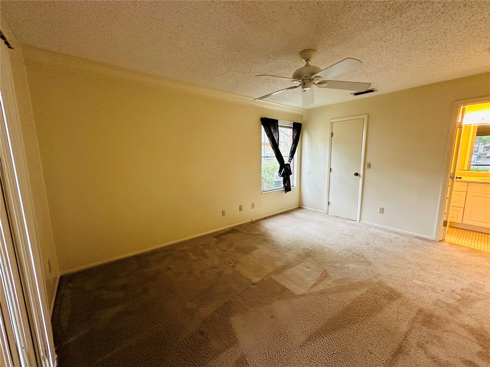 HARBOURTOWNE AT COUNTRY - Residential