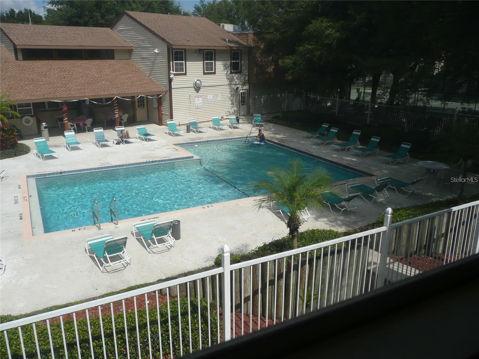 HARBOURTOWNE AT COUNTRY - Residential