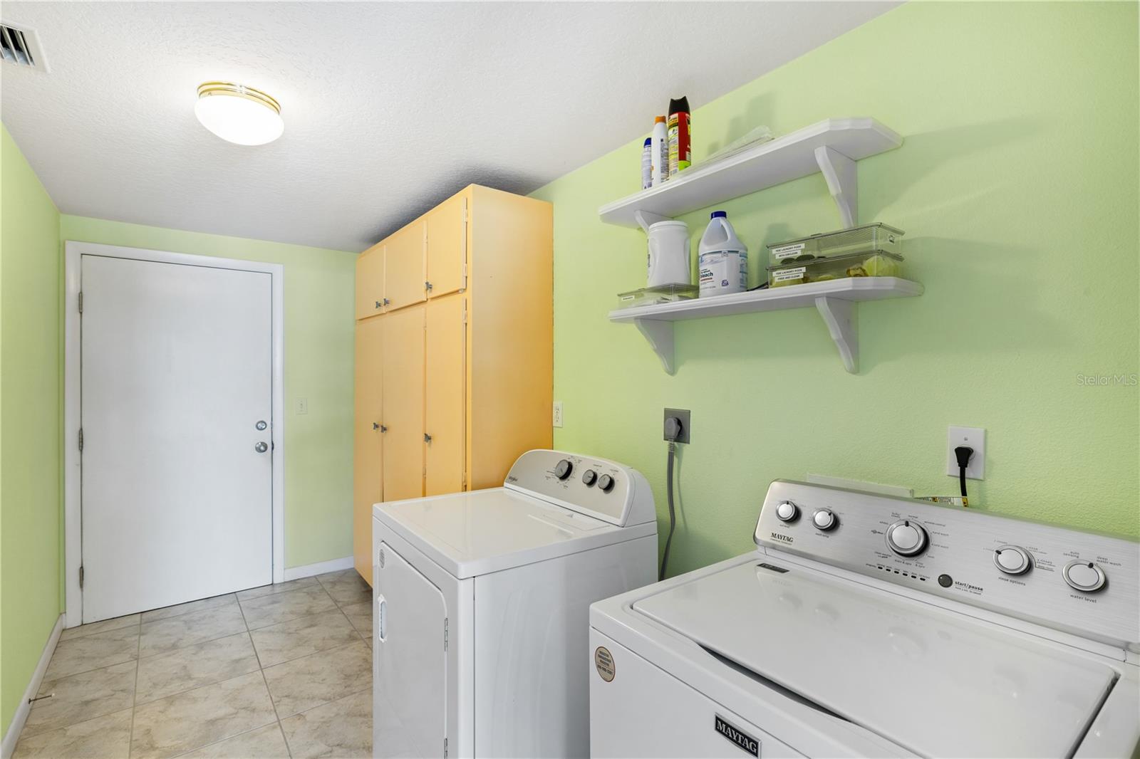 POMS PARK 3 - Residential Lease