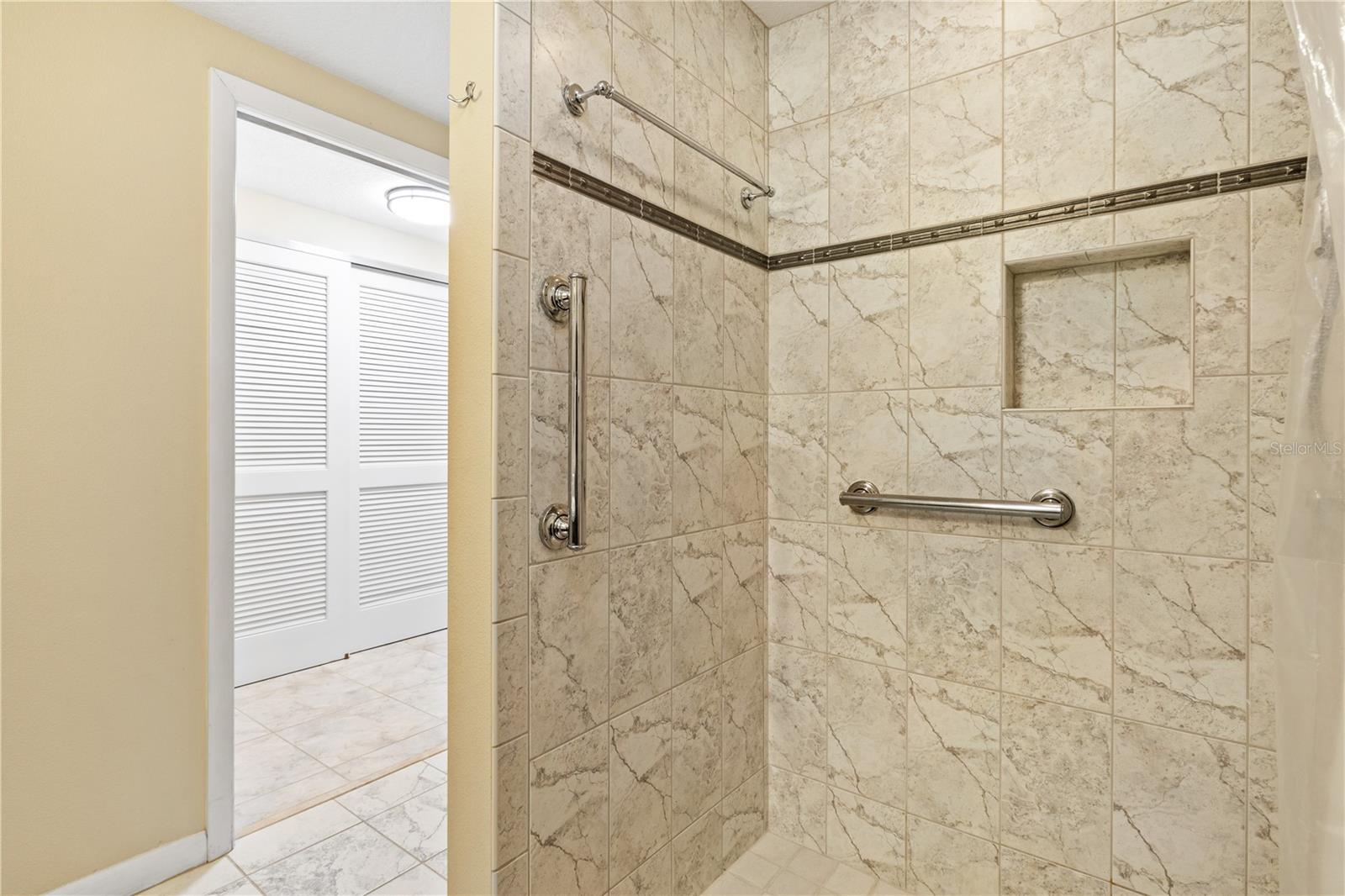 POMS PARK 3 - Residential Lease