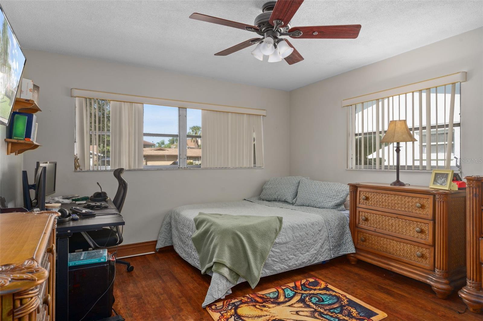 SUNSET HILLS 4TH ADD - Residential