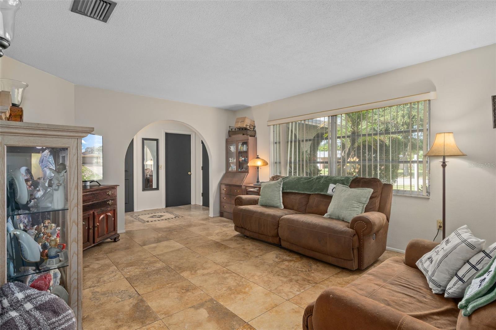 SUNSET HILLS 4TH ADD - Residential