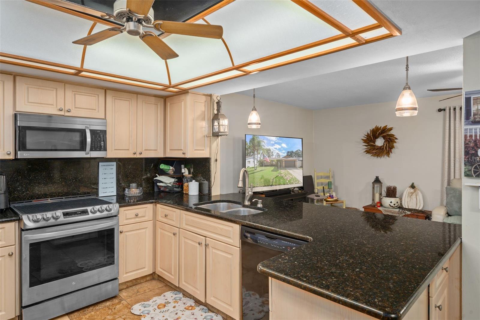 SUNSET HILLS 4TH ADD - Residential