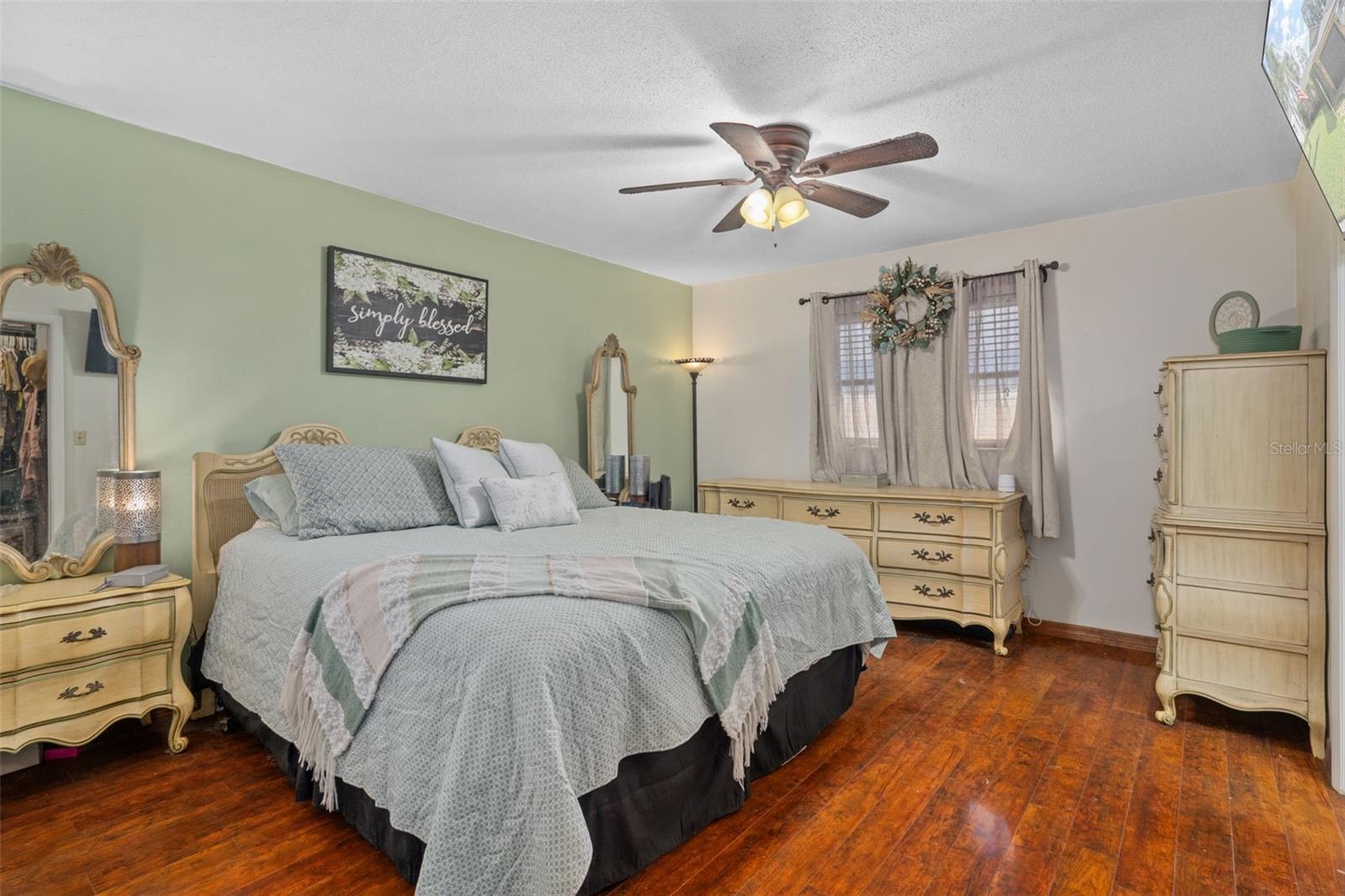 SUNSET HILLS 4TH ADD - Residential