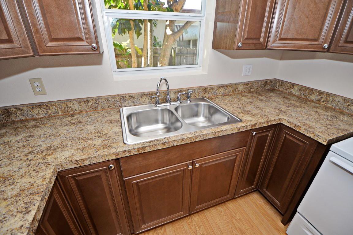 ARDSLEY MANOR SUB - Residential Lease