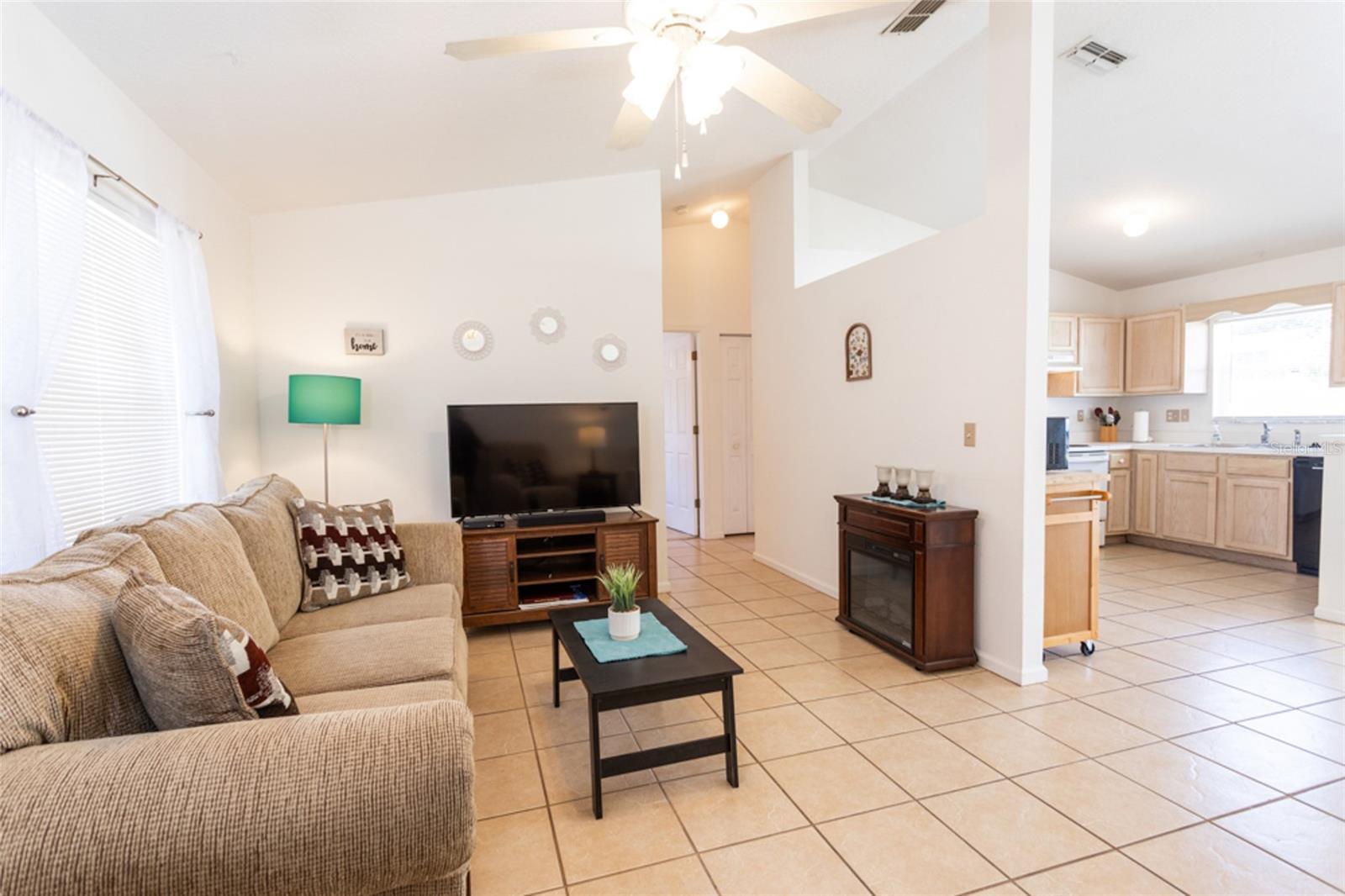 ROYAL PALMS SEC 32 - Residential