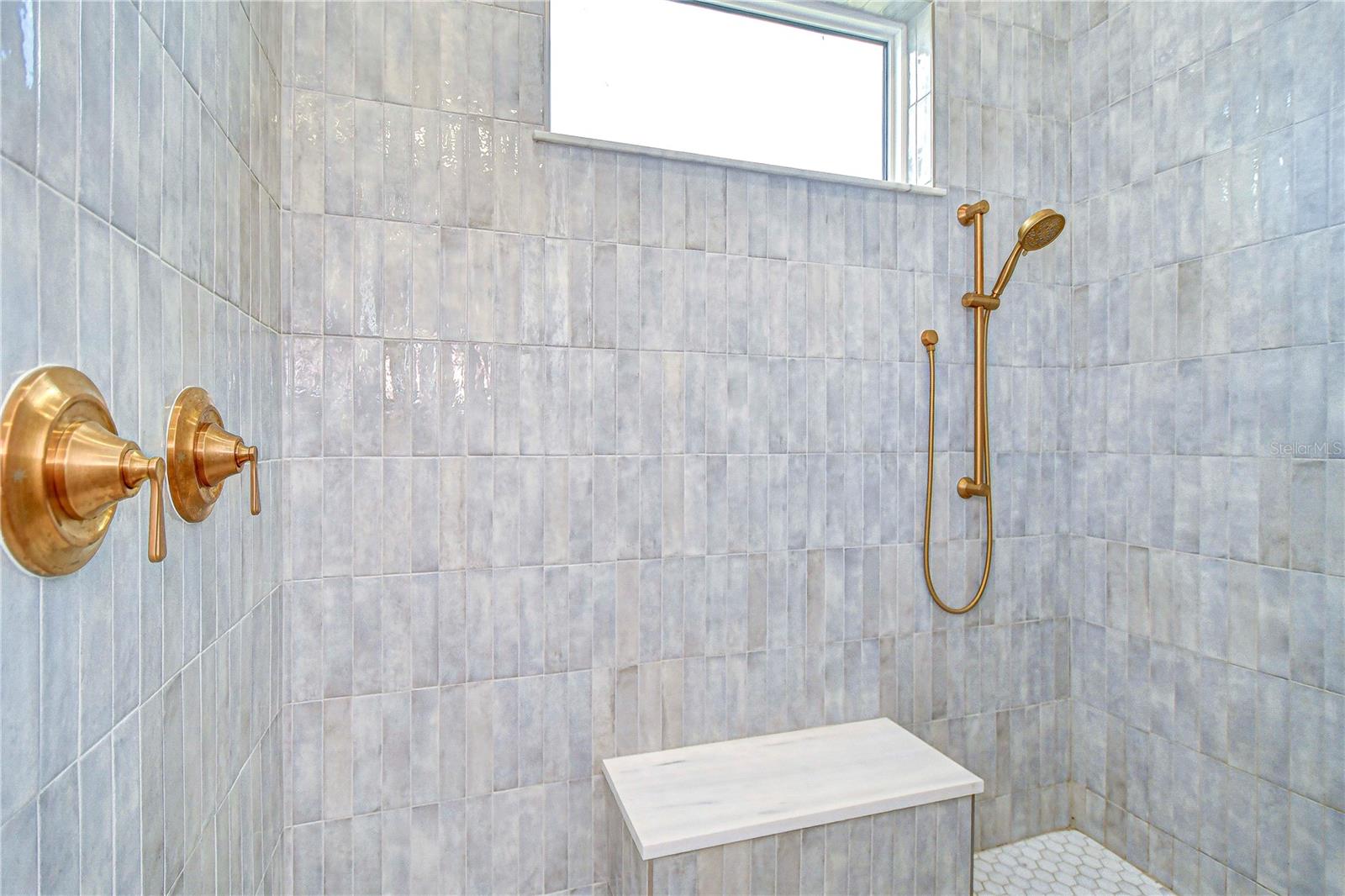 ALAFIA RIDGE ESTATES - Residential