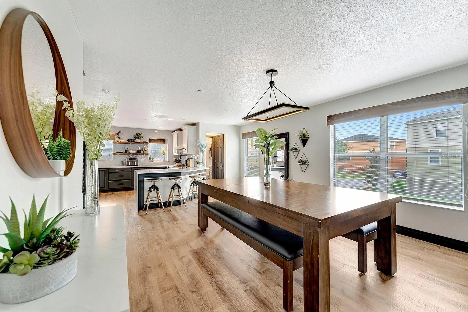 PALM RIVER TWNHMS PH 1 - Residential