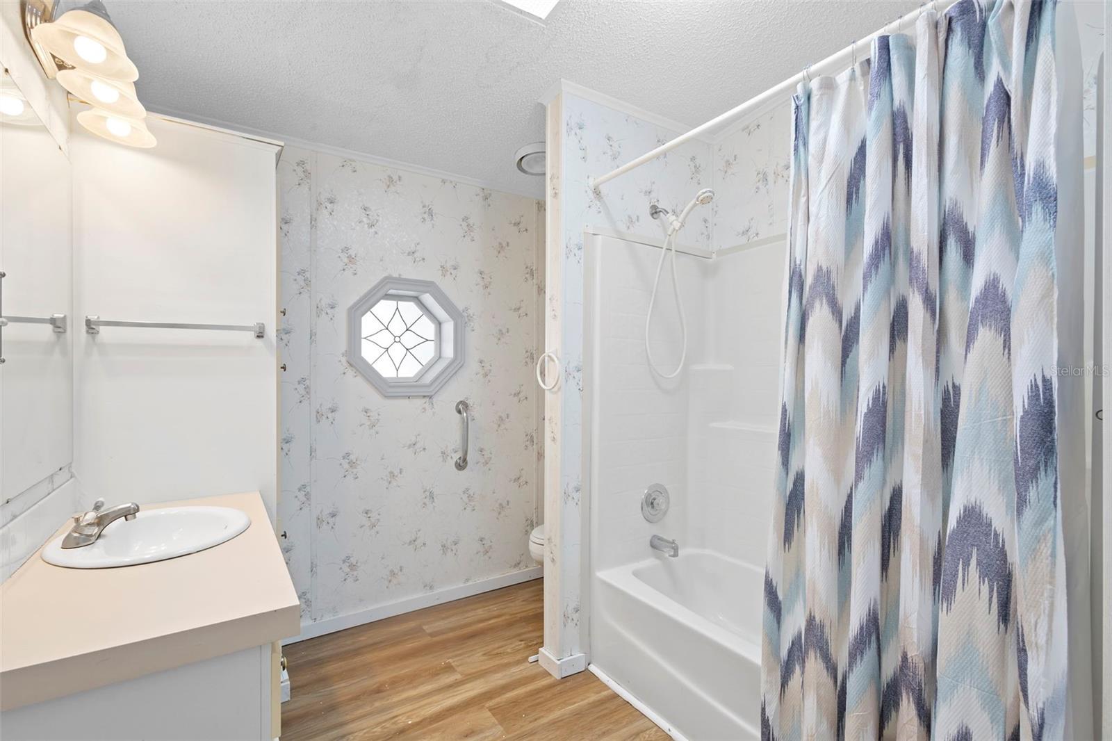 LAKE YALE ESTATES - Residential