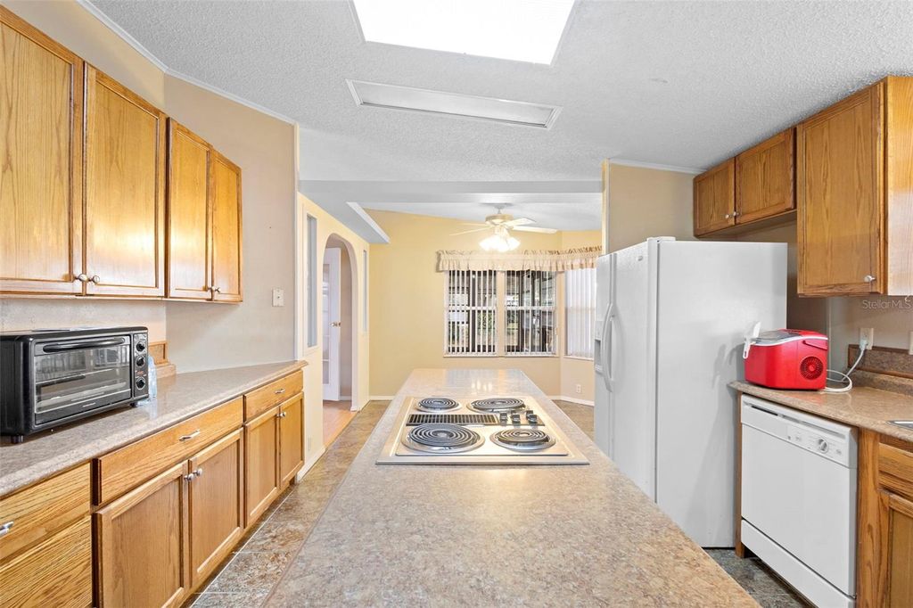 Photo of 11910 Salina Way, Leesburg, FL 34788 (MLS # V4946683)