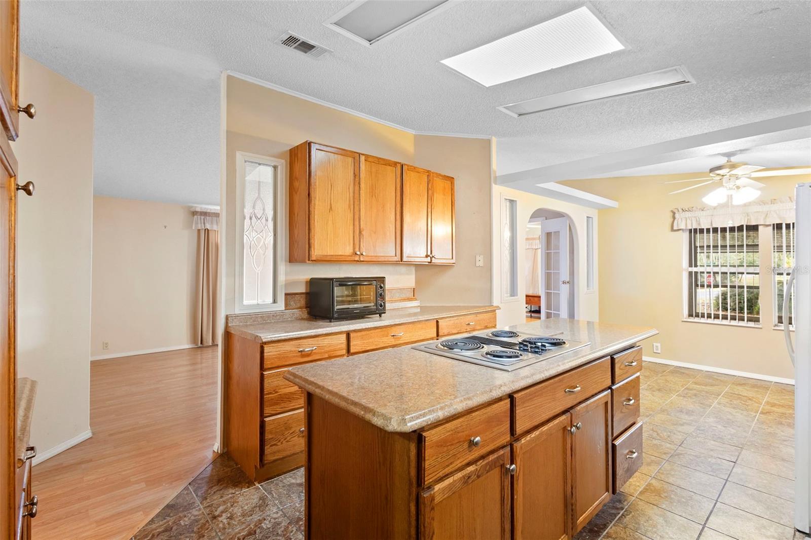 LAKE YALE ESTATES - Residential